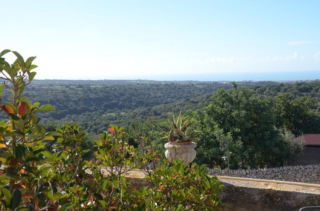 Casina Di Grotta Di Ferro Guest House Santa Croce Camerina Luaran gambar