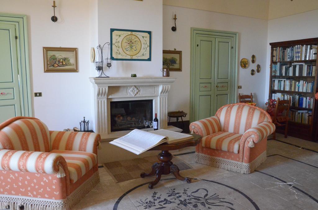 Casina Di Grotta Di Ferro Guest House Santa Croce Camerina Luaran gambar